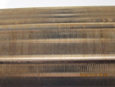 エアコンクリーニング　フィン洗浄前